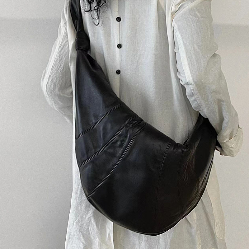 法国牛角包大号小众设计可颂包饺子包慵懒风斜挎包高级感单肩包女