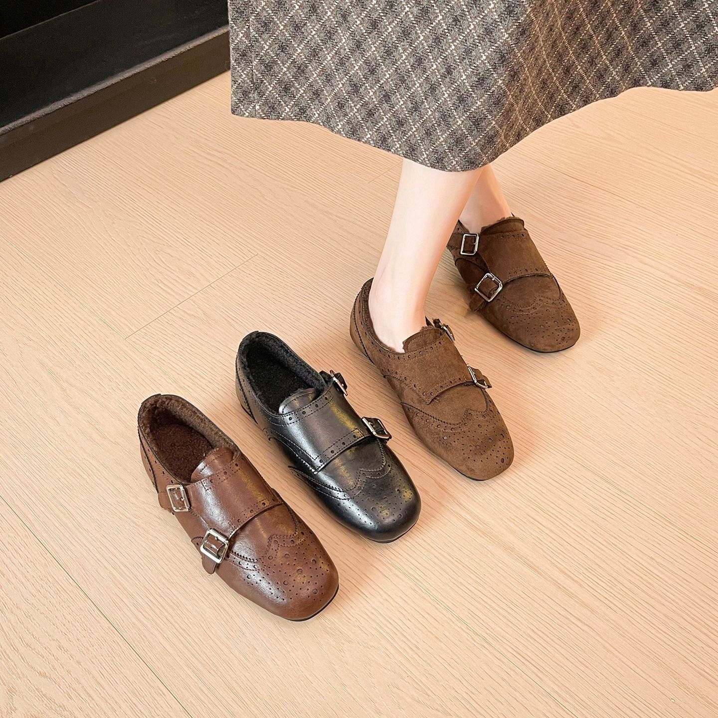 英伦风巴洛克雕花加绒小皮鞋女2026年新款复古布洛克乐福鞋单鞋女