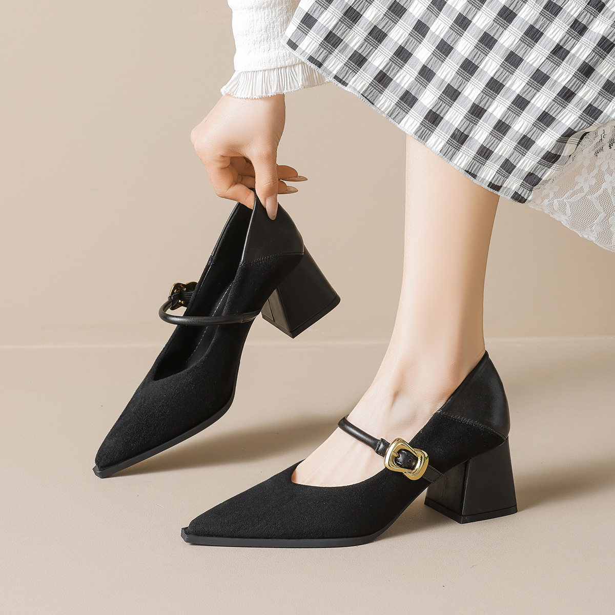 2026年新款时尚尖头一字带玛丽珍鞋女法式粗跟两穿黑色高跟单鞋女