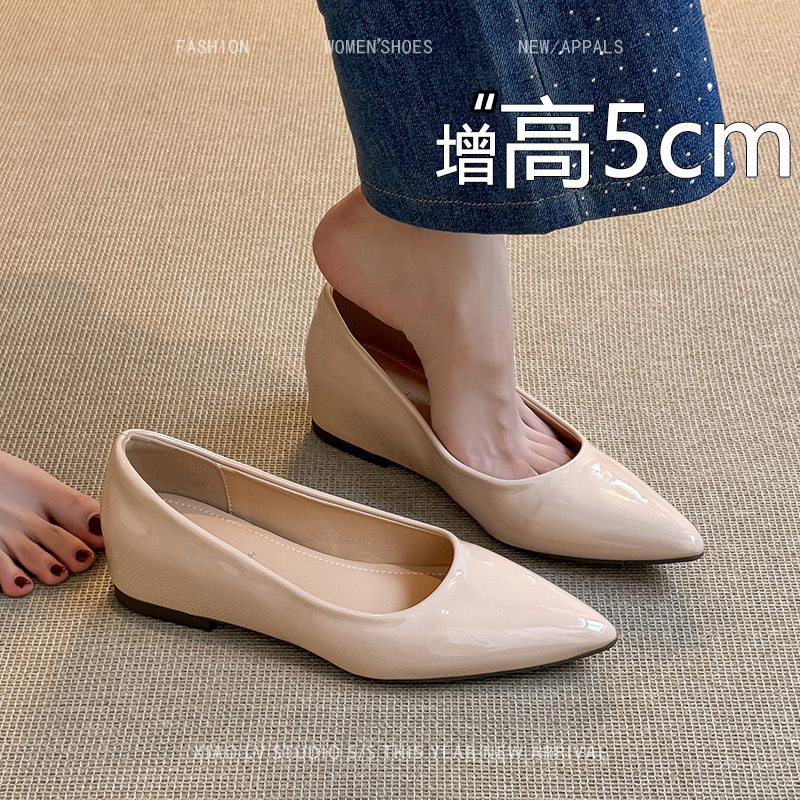 尖头平底单鞋女2026新款法式内增高软皮舒适浅口平跟职业工作单鞋
