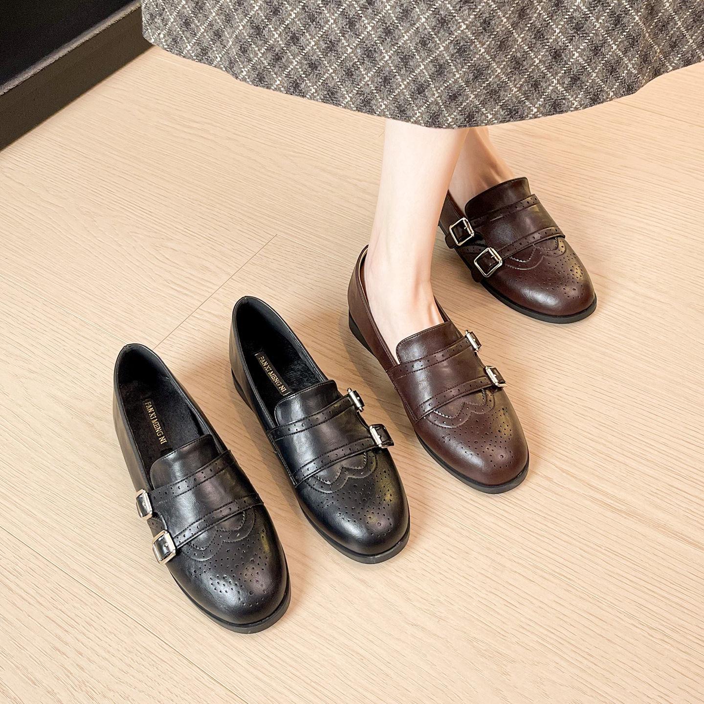 复古英伦风小皮鞋女2026年新款复古风百搭气质布洛克乐福鞋单鞋女