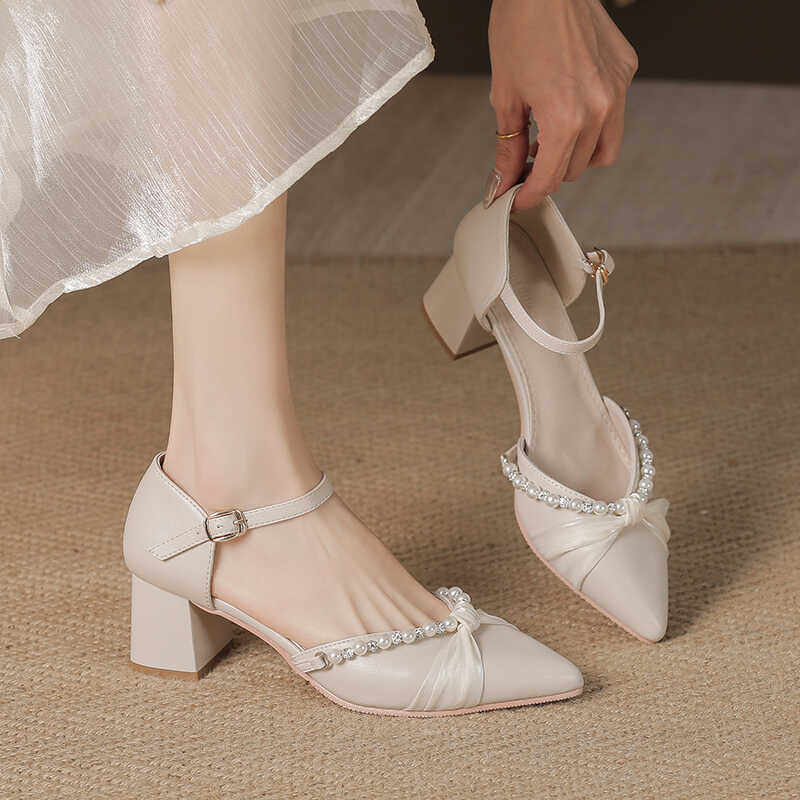 2026年夏季新款浅口尖头高跟鞋女粗跟伴娘配裙子仙女风包头凉鞋女