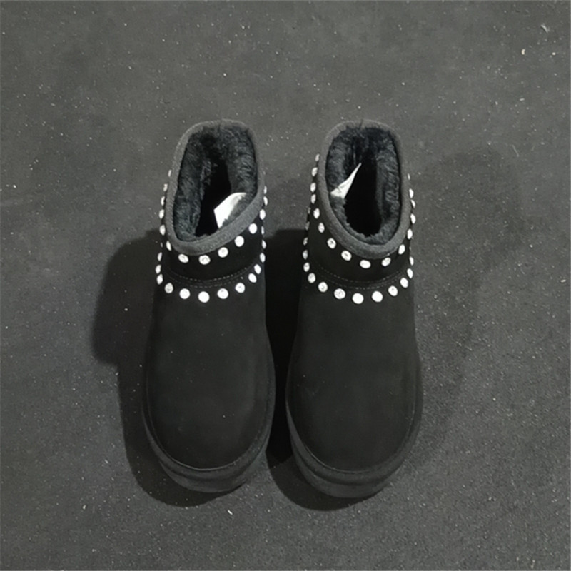 轻便舒适休闲女短靴加厚加绒