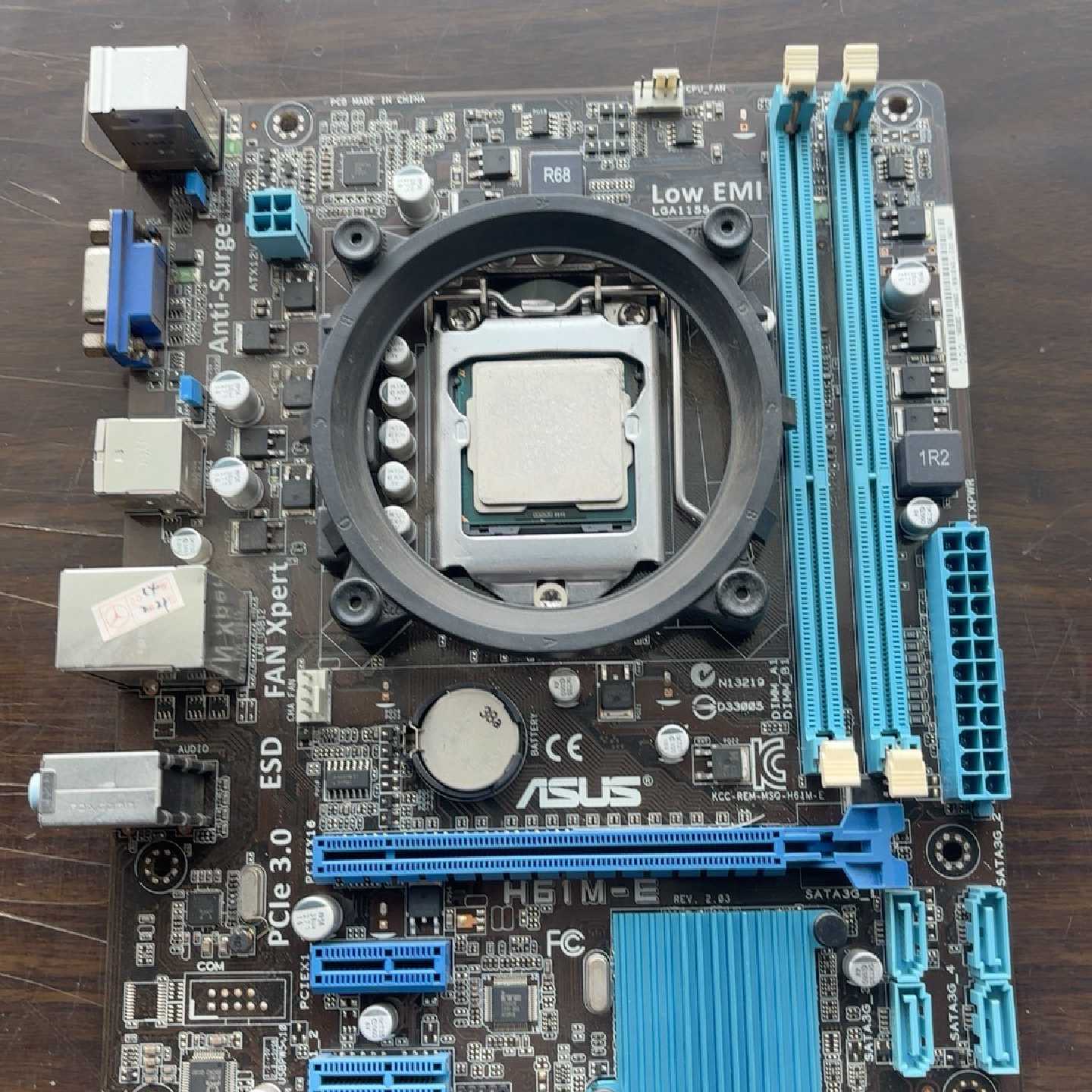 华硕H61M-E主板，LGA1155接口，支持三代CPU，—议价图片