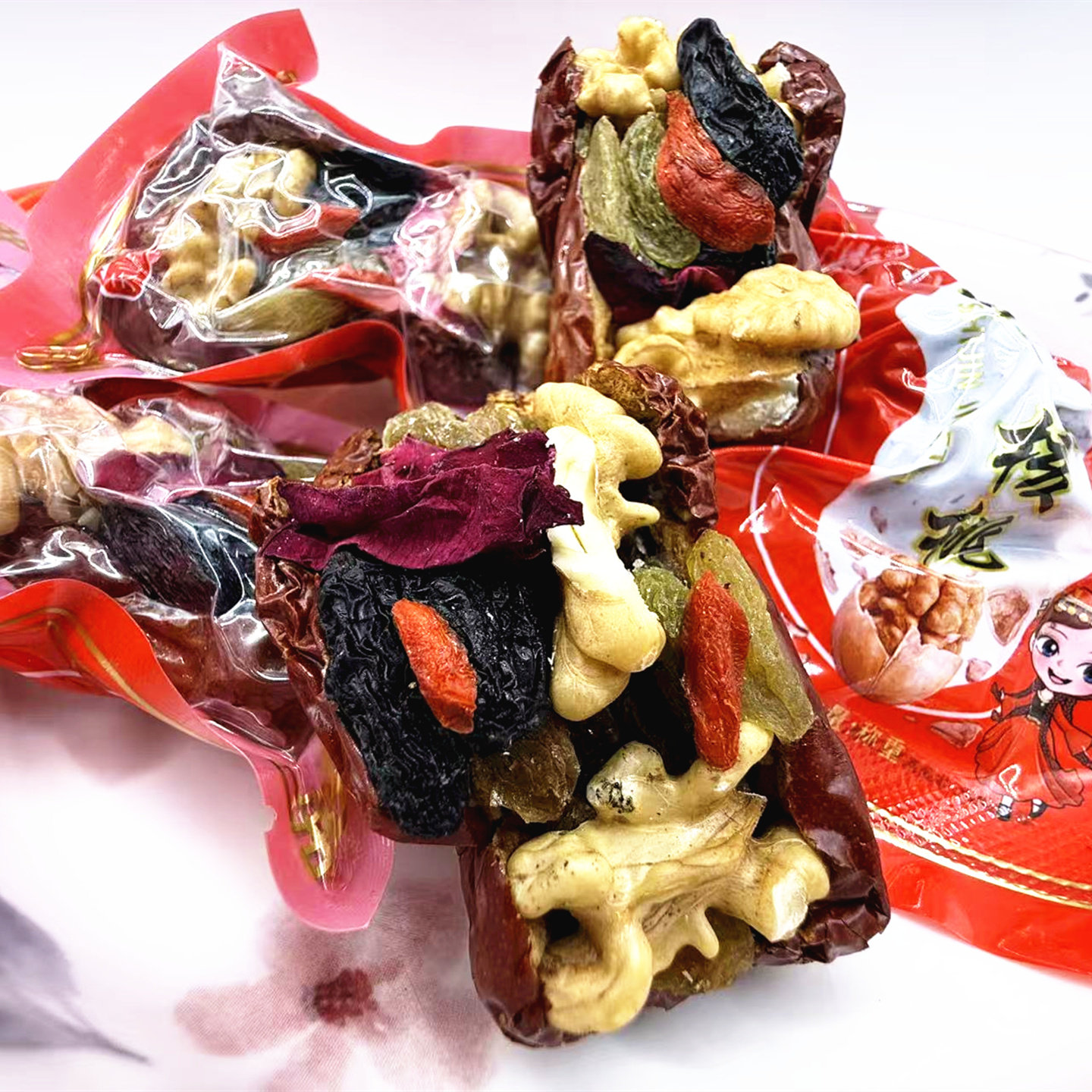 天山疆疆好什锦夹核桃500g枣夹核桃和田大枣核桃仁葡萄干休闲零食