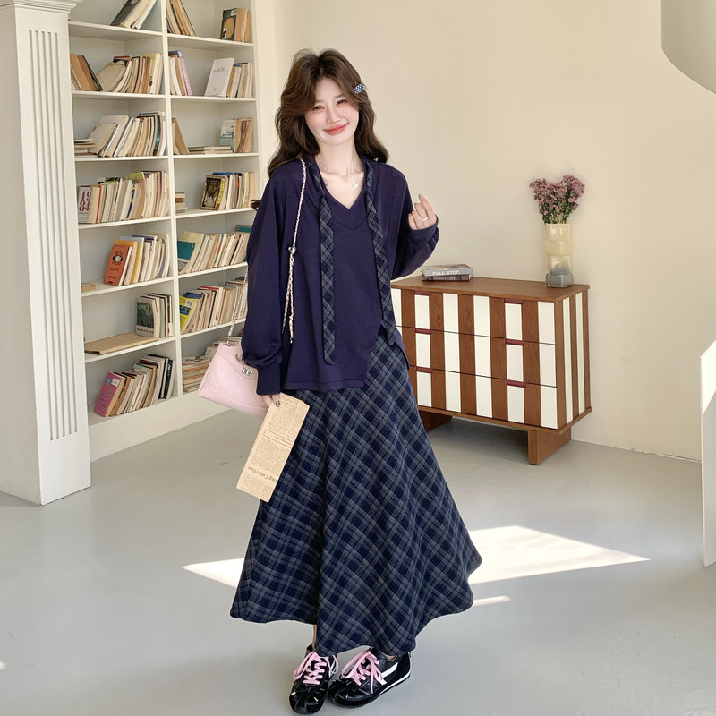 26新款藏青色格子裙两件套33005-P170-K278,女装套装/套裙,2B143
