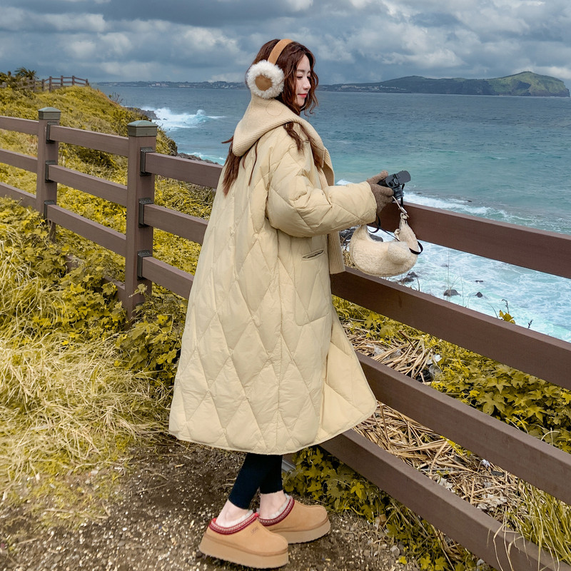 温柔风宽松圆领白鸭绒外套女2025冬季慵懒风休闲浅黄色保暖羽绒服,女装羽绒服,2B143