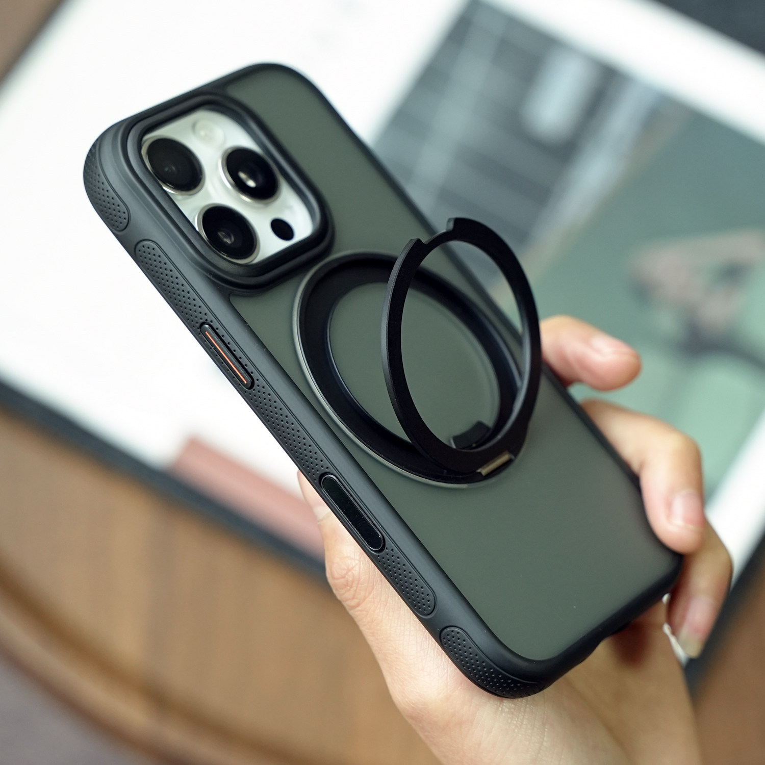 米斯登自带拍照Ai按键适用苹果iPhone16ProMax磁吸支架手机壳15支点全包防摔保护套加厚防滑简约透明磨砂新款