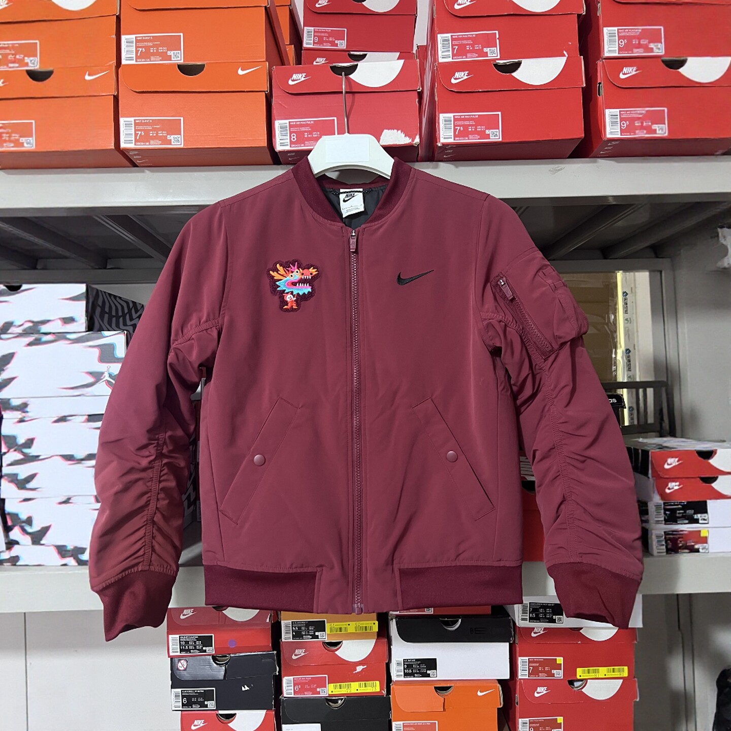 耐克/Nike 儿童款中大童图案刺绣休闲长袖外套龙年运动棉服FZ6416