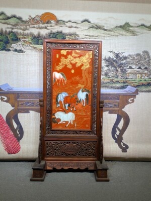 郎世宁作品红木镶瓷板画掐丝八骏图隔断屏风名家纯手绘装饰画插屏