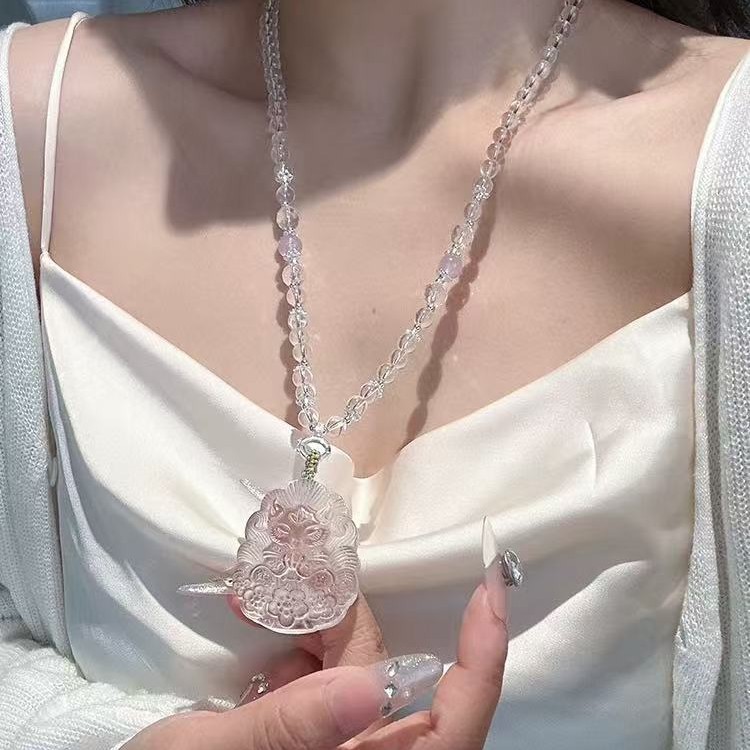 原创设计天然狐狸吊坠九尾灵狐白色狐雕刻白水晶项链女友闺蜜