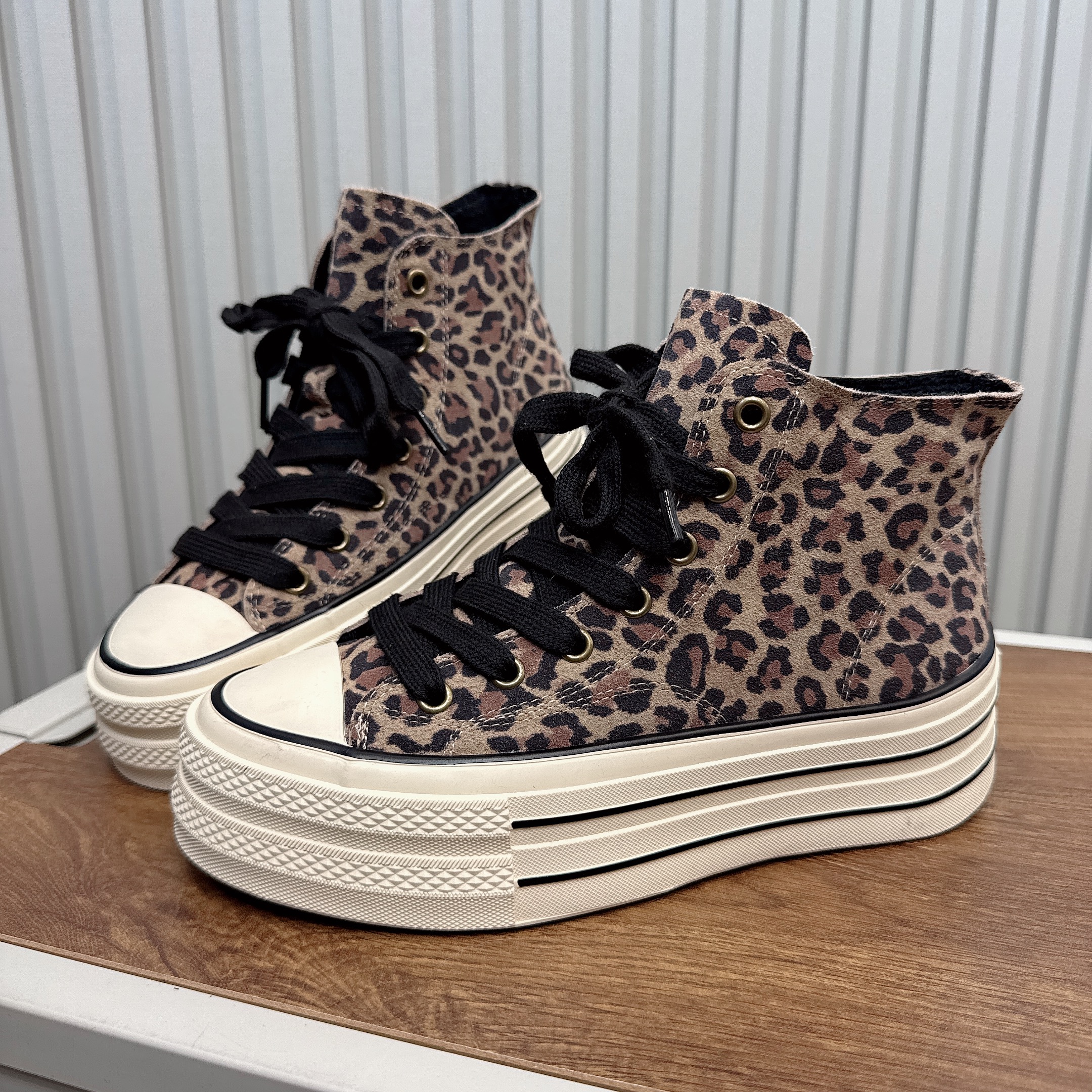 豹纹鞋子女冬季加绒小众板鞋