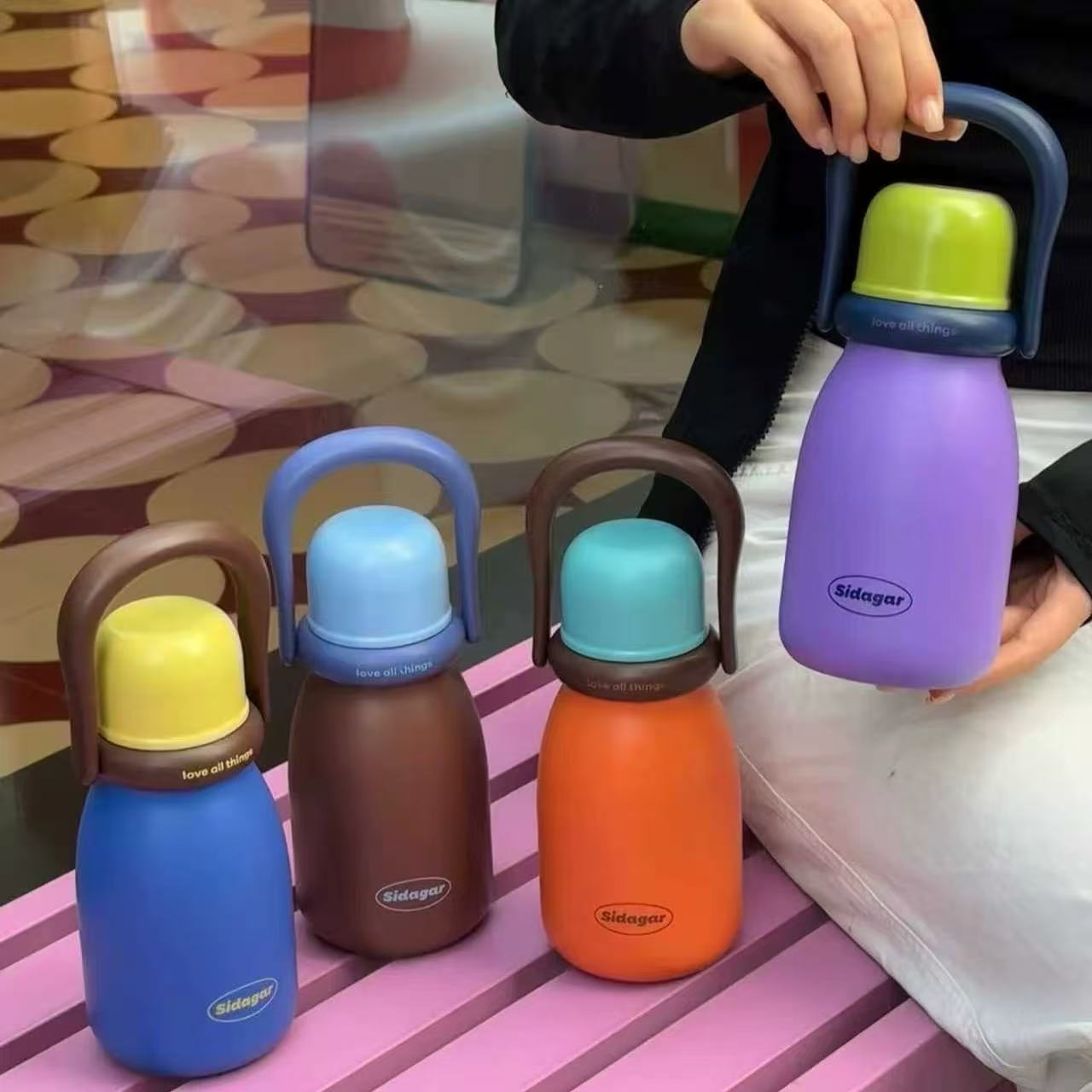 世大家便携手提保温水杯带吸管