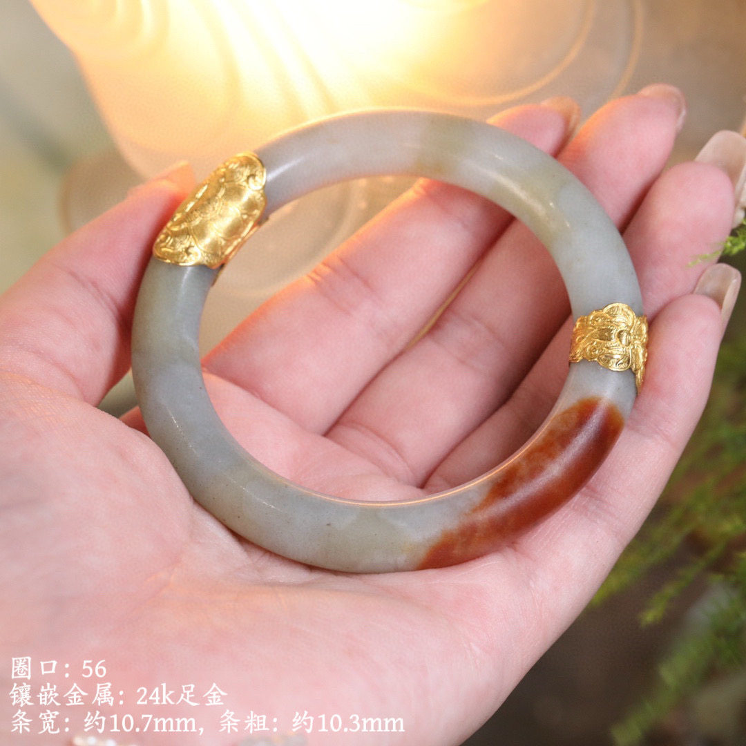 0395102-0 足金蝙蝠蝴蝶纹天然细糯老红翡圆条翡翠手镯圈口伍56