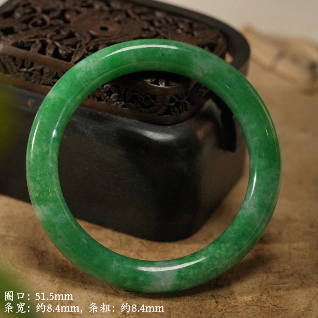 1047500-0lxt 全品天然缅甸A货糯种辣绿翡翠圆条手镯圈口51.5号