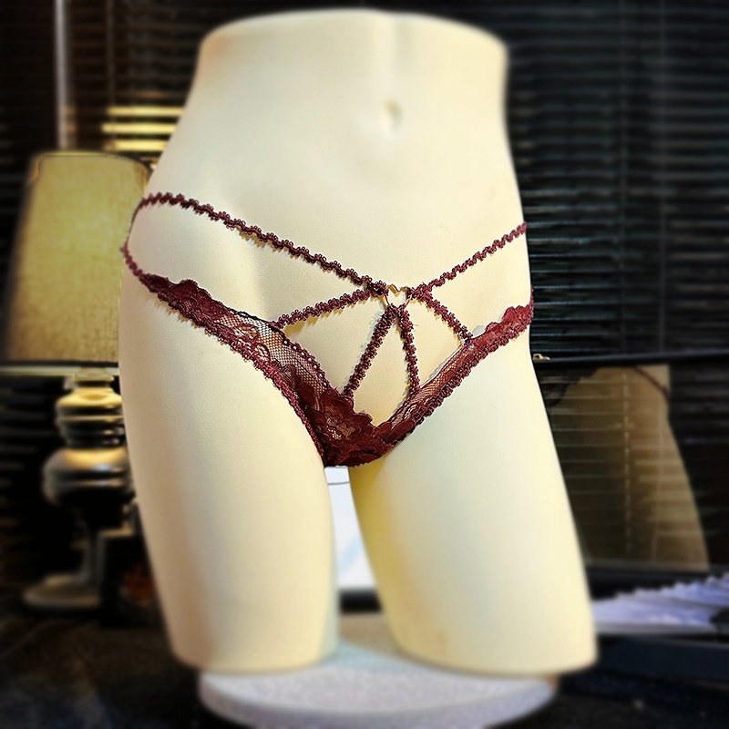 时尚性感蕾丝提花镂空火辣女士内裤无痕弹力舒适三角裤爱心扣装饰