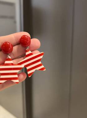 沐琪手作复古港风秋冬新品大红色条纹五角星耳饰小众设计感耳夹