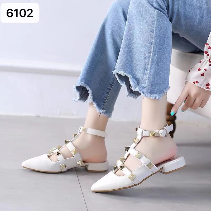 New style sandals women's pointed head rivet one line sandals low heel flat shoes versatile in Europe and America Summer