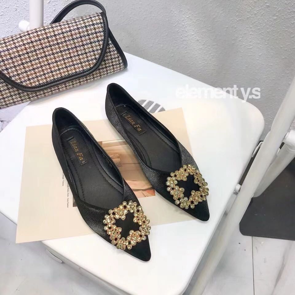水鑽尖頭單鞋女平底軟底瓢鞋春季新品韓版時尚淺口舒適工作鞋