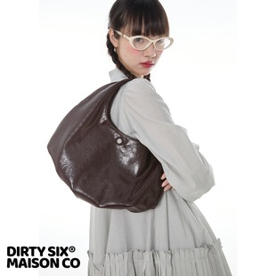 单肩腋下包 软软褶皱亮皮 DirtySix 熔岩便当包2.0