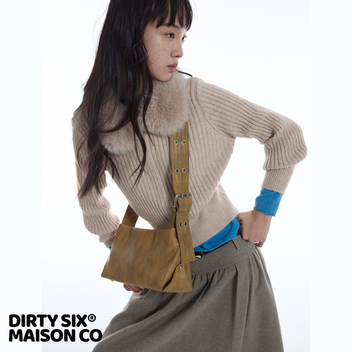 DirtySix原创宽肩带斜挎小方包
