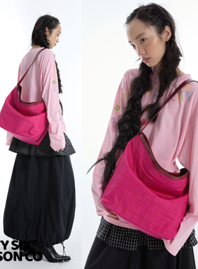 DirtySix 2025AW 尼尼大兜 绣格设计 尼龙大容量单肩斜挎包