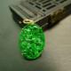 特价 A943 18K金镶嵌满色辣绿天然A货翡翠椭圆形镂空雕花锁骨吊坠