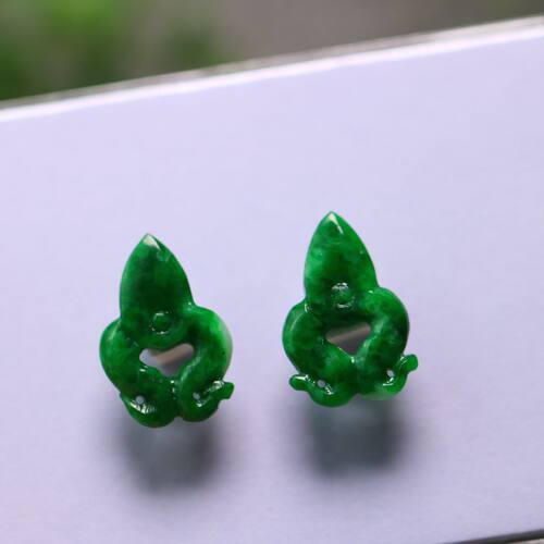 满色辣绿天然A货老翡翠剪刀花片