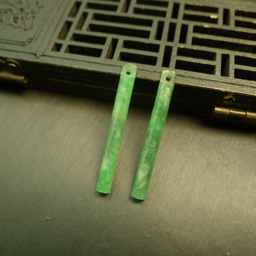 老坑冰绿缅甸天然A货翡翠翎管