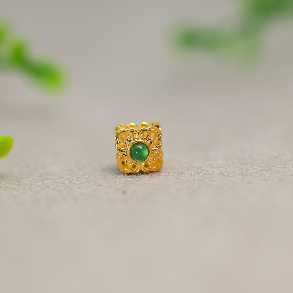 翡翠四叶草形蛋面方形香盒