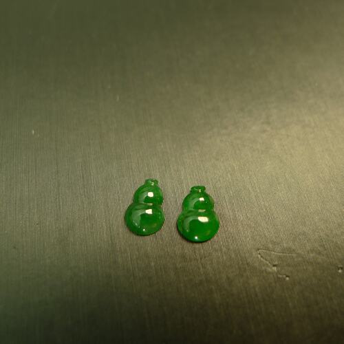 天然A货翡翠葫芦戒面镶嵌耳钉