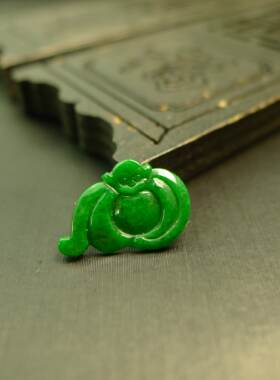满绿缅甸天然A货翡翠蝙蝠
