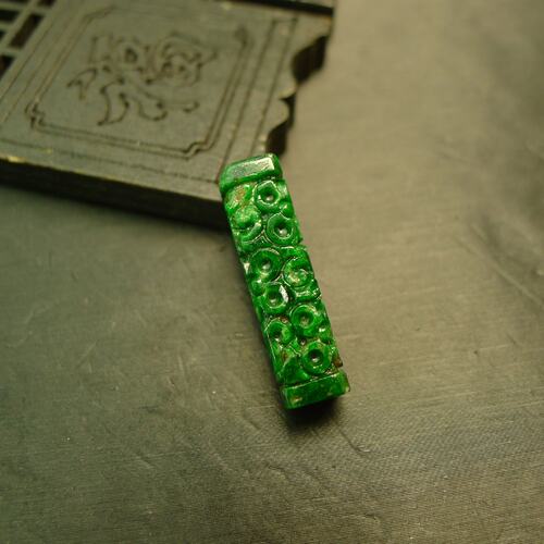 天然A货翡翠雕花方形管珠桶珠