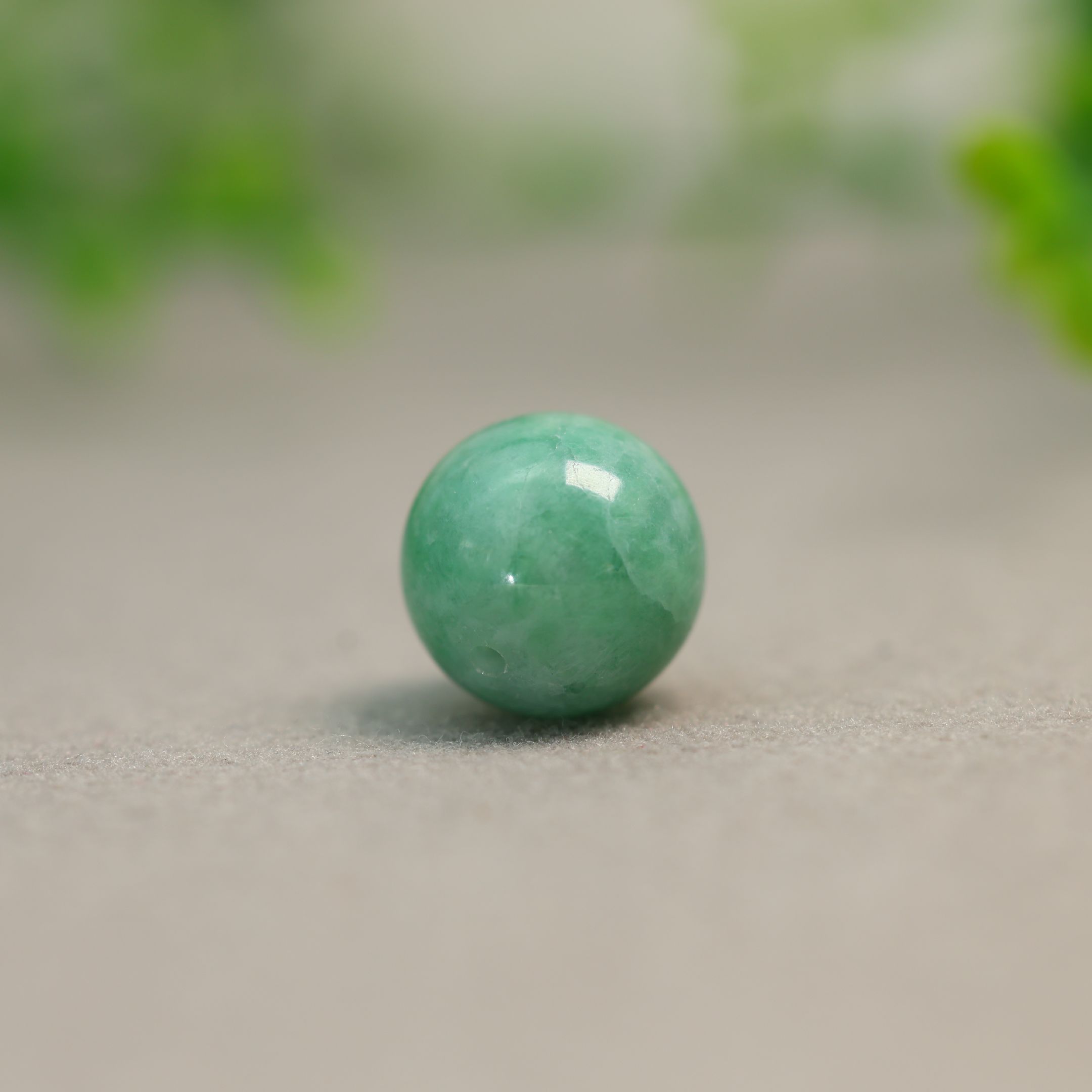 缅甸天然A货翡翠素面圆珠子