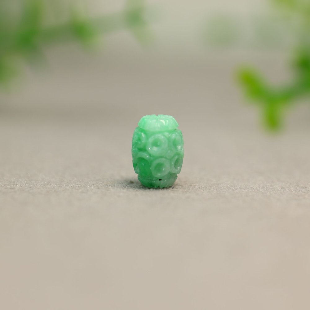 缅甸天然A货翡翠雕花桶珠