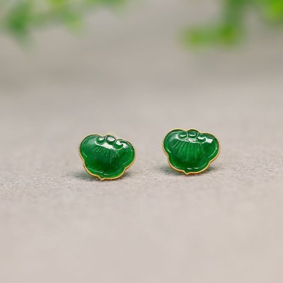 辣绿绿天然A货翡翠如意头耳钉
