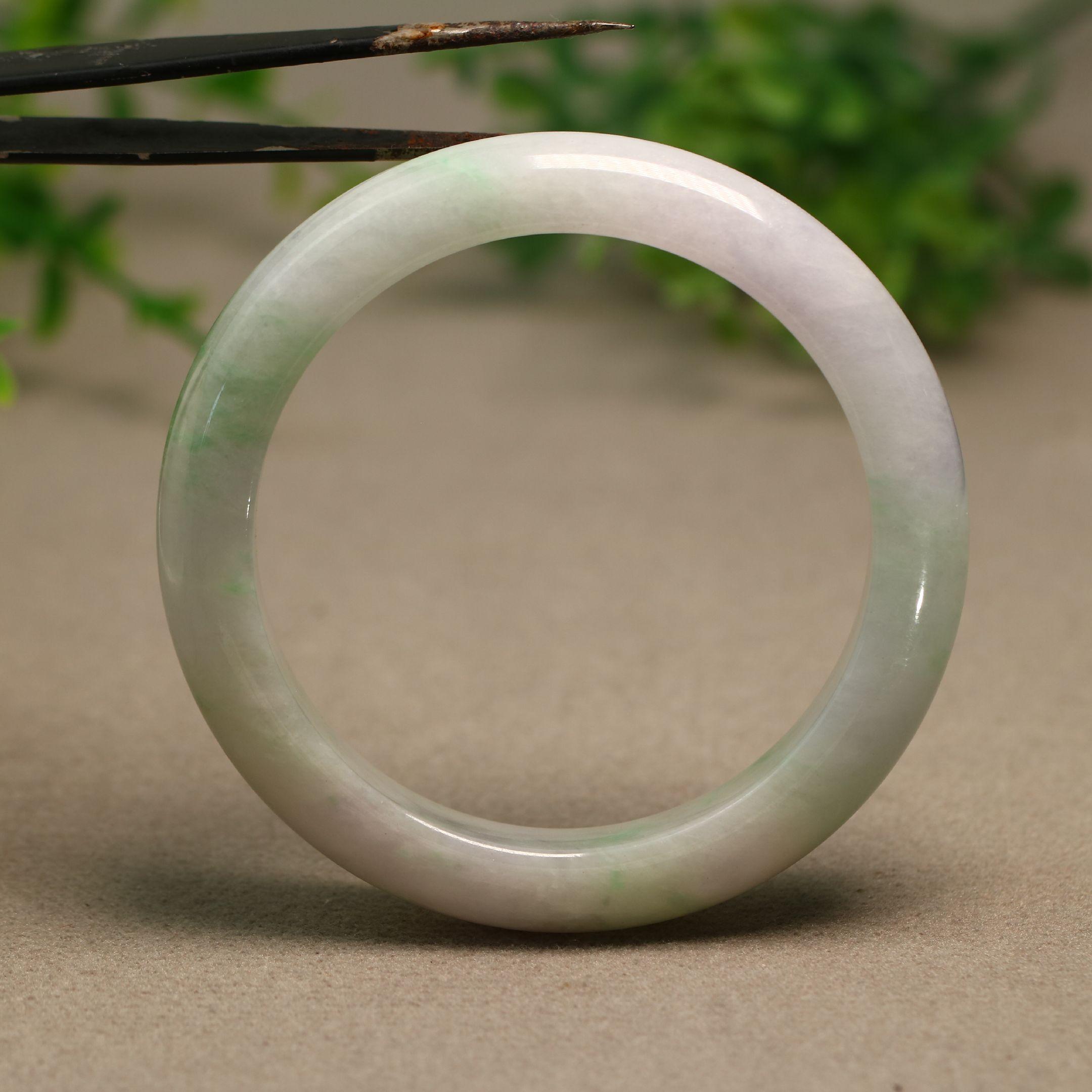 #E045 54MM圈口糯底淡紫色飘绿花天然A货翡翠正圈手镯