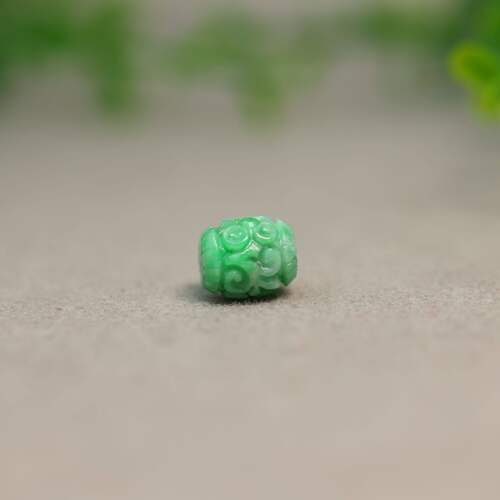 天然翡翠雕花路路通转运珠桶珠