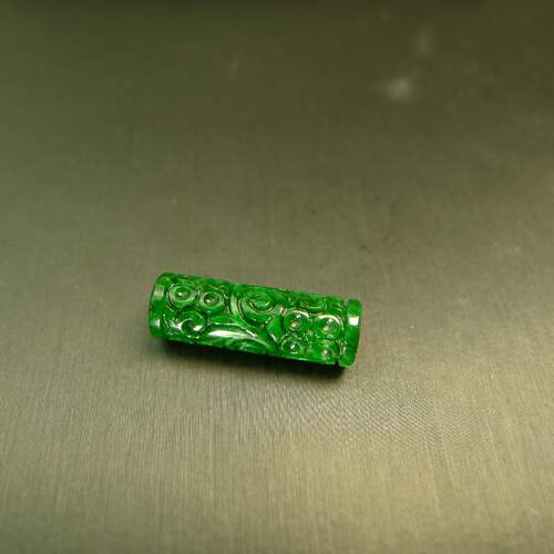 翡翠圆柱形雕花管珠桶珠吊坠