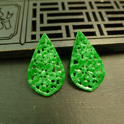 翡翠镂空雕花水滴形耳坠花片
