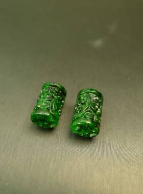 #K075一对辣绿缅甸天然A货翡翠雕花路路通桶珠圆形管珠
