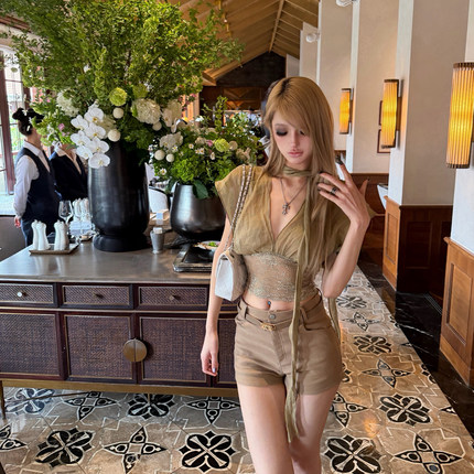 PrettyDragon绝美苎麻v领两穿飘带蕾丝拼接微透性感短袖衬衫女夏