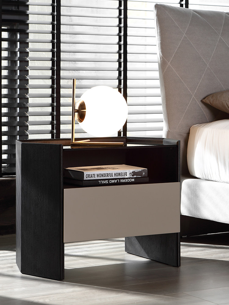 Ruen Italian modern Minimalist style Matte black bed cabinet Designer style bedroom storage cabinet G217