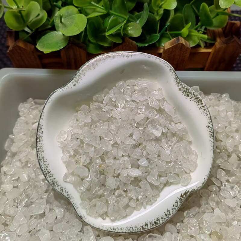 100G 가격 천연 화이트 크리스탈 자갈 장식품 화이트 크리스탈 즙이 많은 베어 스톤 광택 분재 수조 돌 정원