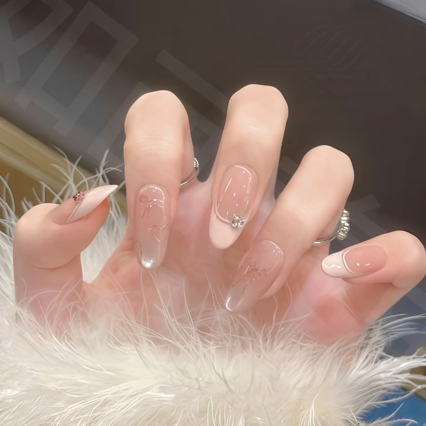 纯手工美甲法式温柔手绘蝴蝶结