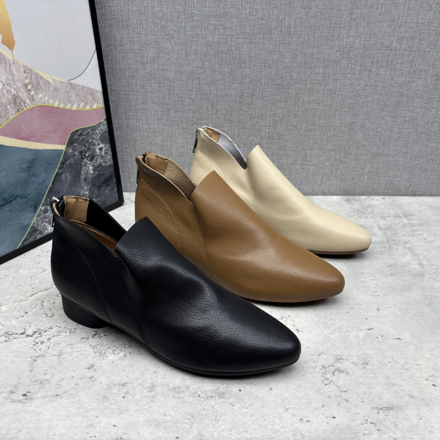 及裸靴尖头低跟粗跟时装靴