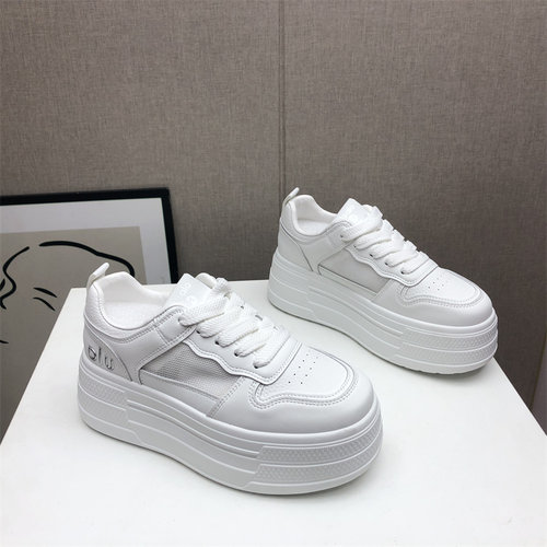 小白鞋系带松糕底增高板鞋女