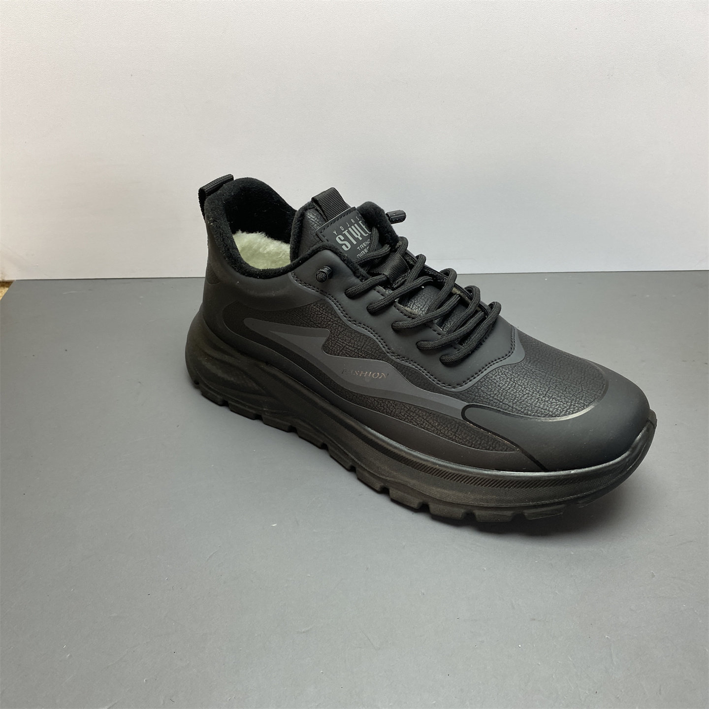 断码男鞋2025年新款男冬款圆头系带厚底轻便加厚保暖户外休闲鞋男,流行男鞋,时尚休闲鞋,淘宝优惠券,粉丝福利购,淘宝优惠卷