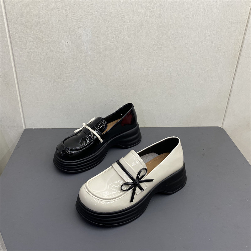 中跟厚底圆头英伦风单鞋女