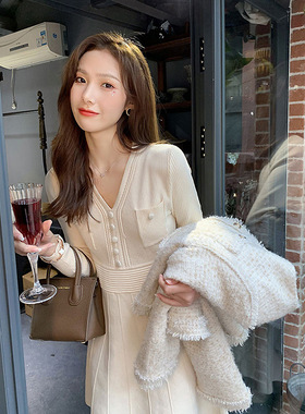 2025新款6981大量现货法式气质收腰长袖a字裙法式v领内搭打底针织